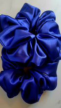 Load image into Gallery viewer, Sapphire Silk
