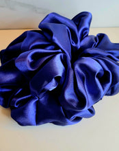 Load image into Gallery viewer, Sapphire Silk
